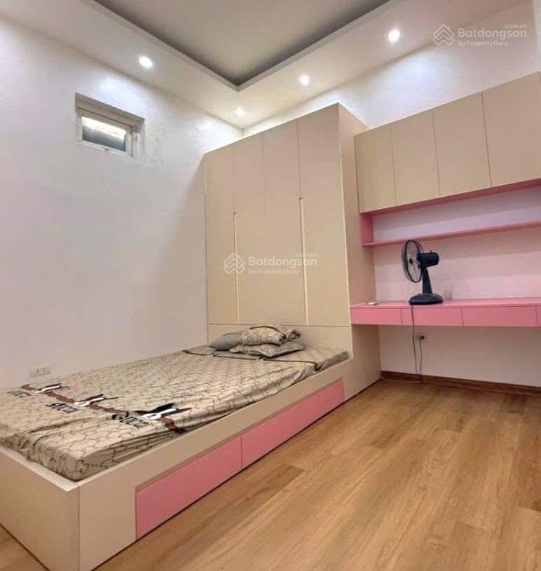 Chủ cần bán nhà ô tô đỗ mai dịch, 1 nhà ra phố, 50m2x6t, ô chờ thang máy, giá bán chỉ 15.5 tỷ