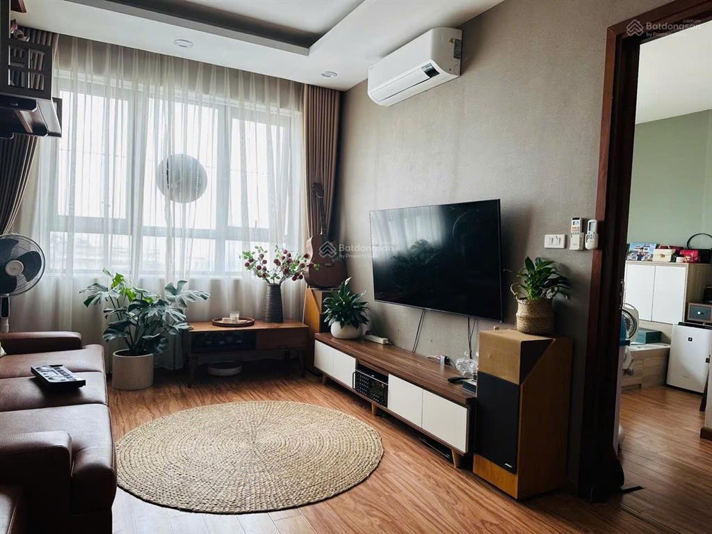 Cần bán căn hộ 2pn khu chung cư thái hà bộ công an  phạm văn đồng,dt 70m2,full nt đẹp, giá 5,5 tỷ