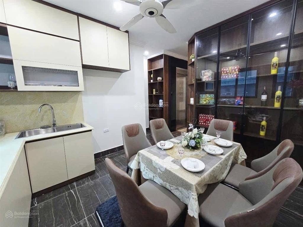 Giảm chào cực sốc ! nhà phân lô cầu giấy 52m2x6t ô chờ thang máy, đường 2 làn ô tô, giá chỉ 20 tỷ !