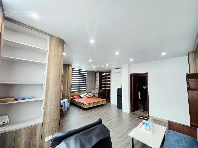 Phân lô ô tô cầu giấy, 70m2x4t, ô chờ thang máy, gần phố lớn, nhà mới 2 thoáng, giá hơn 20 tỷ có tl