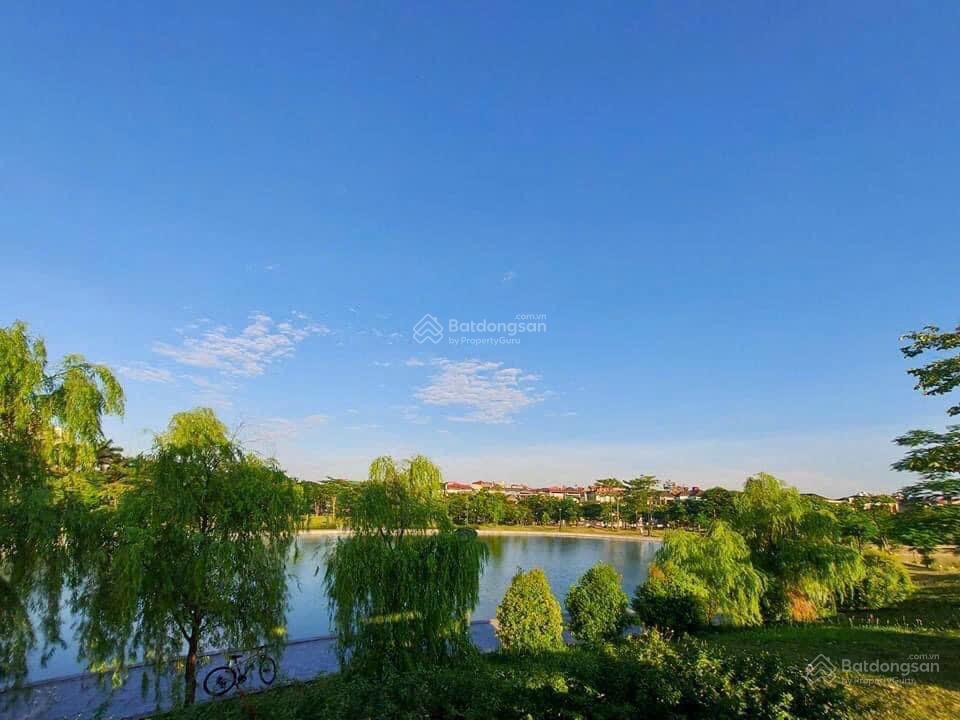 Sở hữu biệt thự vip kđt thành phố giao lưu  phạm văn đồng! 208m2x4t sổ vuông, giá hơn 400tr/m2 tl