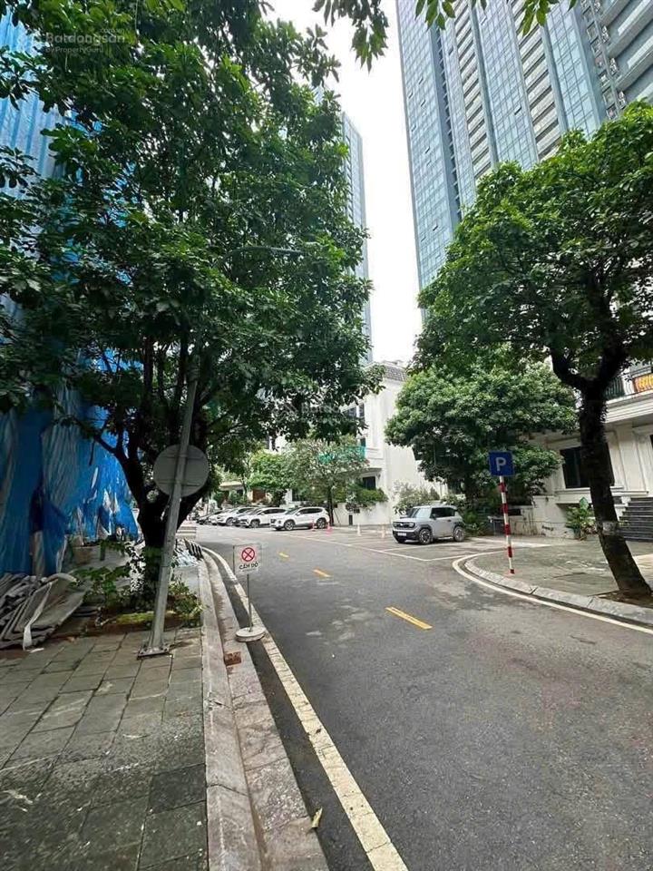 Bán căn biệt thự shophouse 5x tỷ trong khu sunshine city  ciputra. dt 150m2x5t, sổ đỏ cc, giá tốt