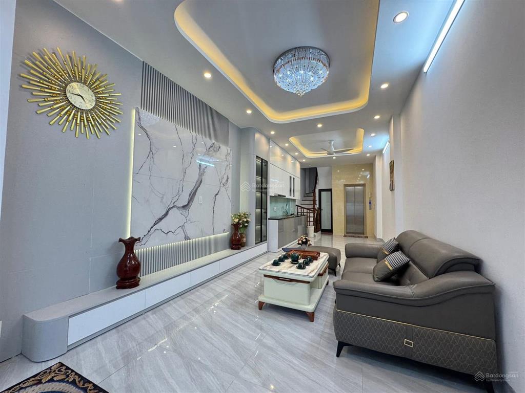 Giảm chào! phân lô ô tô tránh trần quốc hoàn, 45m2x7t thang máy, full nt ngõ thông, giá chỉ 17 tỷ