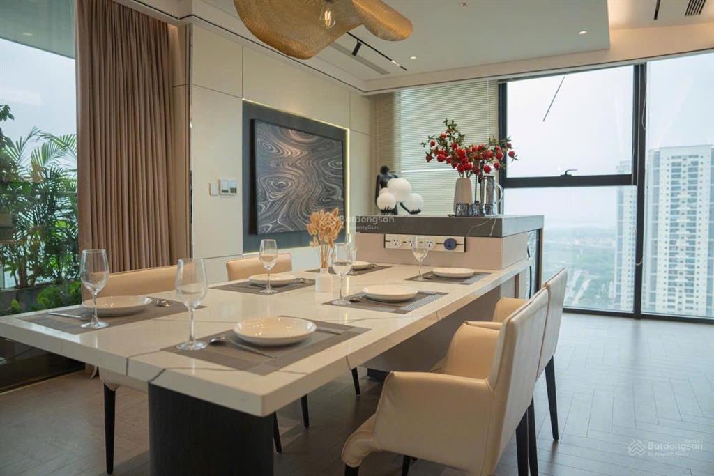 Chủ cần bán căn góc 160m  view trực diện sông hồng 3pn sunshine golden river tây hồ