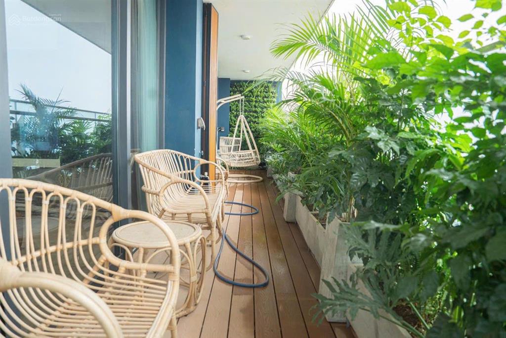 Chủ cần bán căn góc 160m  view trực diện sông hồng 3pn sunshine golden river tây hồ