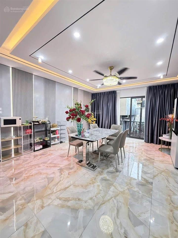 Cực phẩm hiếm có phạm văn đồng. lô góc 3 mặt ô tô dừng đỗ ngày đêm, 70m2x7t, full nt, giá 3x tỷ tl