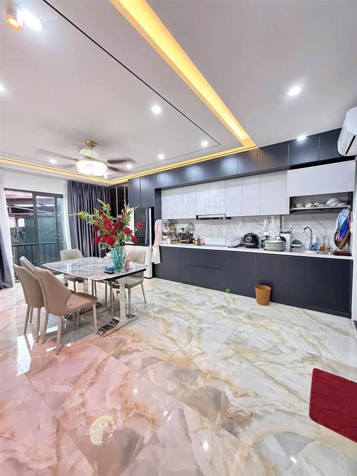 Cực phẩm hiếm có phạm văn đồng. lô góc 3 mặt ô tô dừng đỗ ngày đêm, 70m2x7t, full nt, giá 3x tỷ tl
