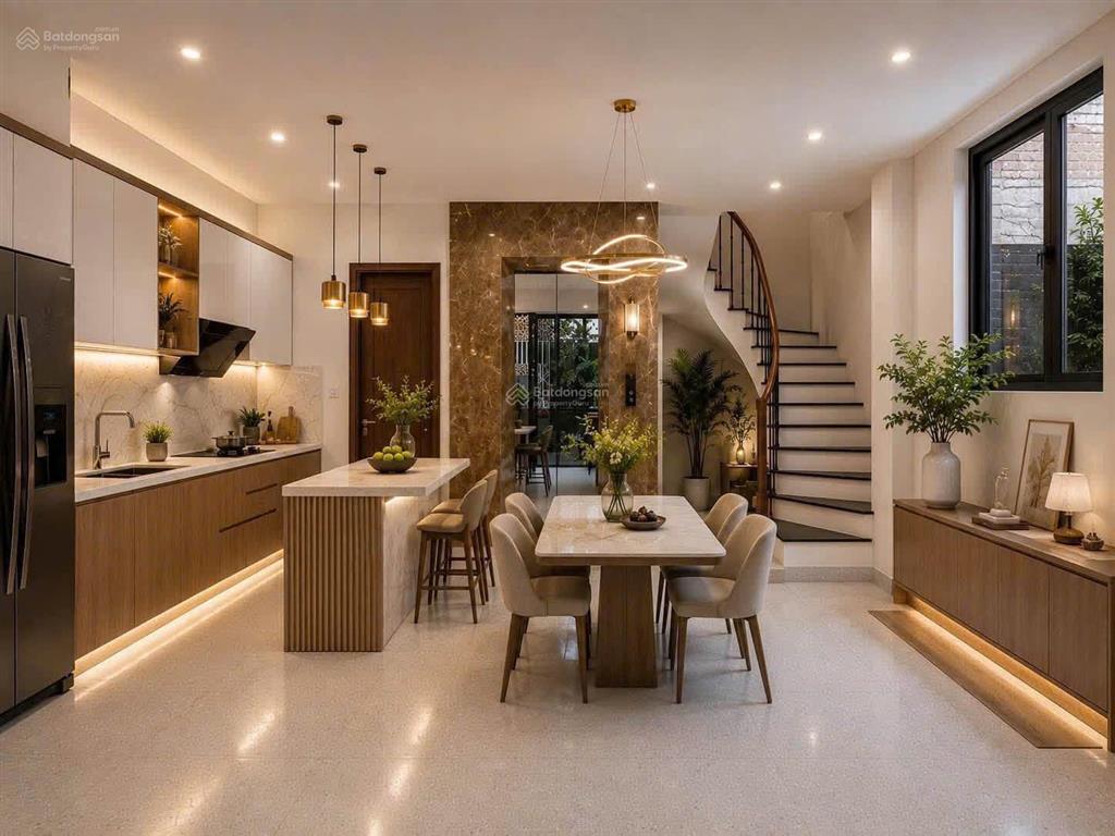 Chủ cần bán gấp nhà xuân đỉnh, 40m2x6t thang máy, sổ nở hậu đẹp, ô tô đỗ cổng, giá chỉ 1x tỷ có tl