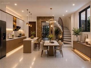 Chủ cần bán gấp nhà xuân đỉnh, 40m2x6t thang máy, sổ nở hậu đẹp, ô tô đỗ cổng, giá chỉ 1x tỷ có tl