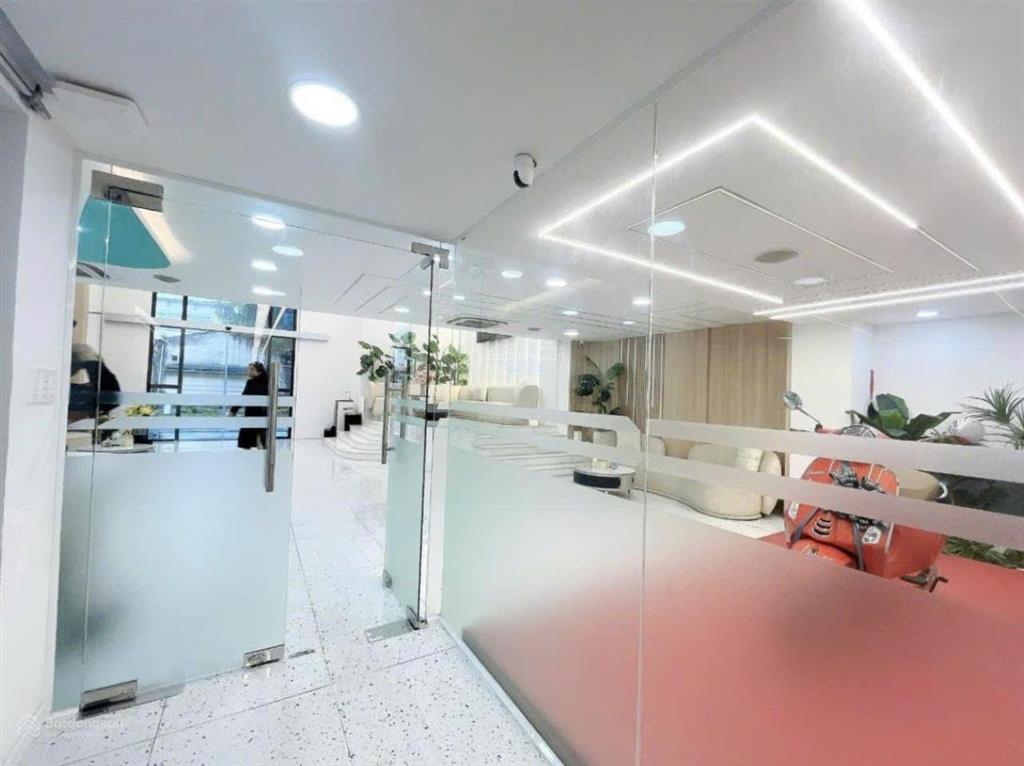 Gấp! bán tòa nhà mặt tiền nguyễn thị minh khai quận 1 hầm 7 tầng 6,5x27m 68 tỷ một chủ từ đầu