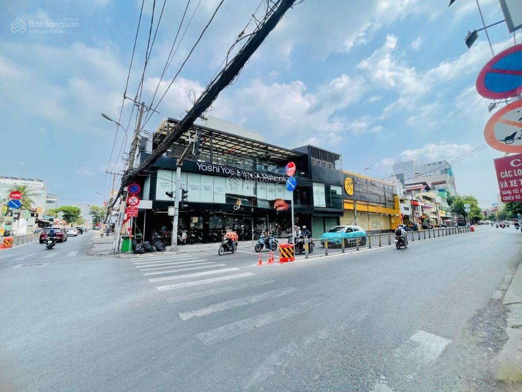 Nhà mặt tiền ung văn khiêm ngay ngã tư nguyễn gia trí 13x90m dtkv 1.200m2 xd 2hầm 12 tầng giá 140tỷ