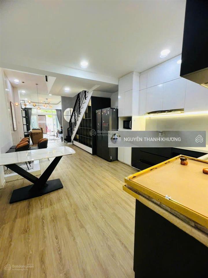 Cho thuê nhà mặt tiền( đường 28 ) p6 lê đức thọ full nội thất 4*20m 3 lầu