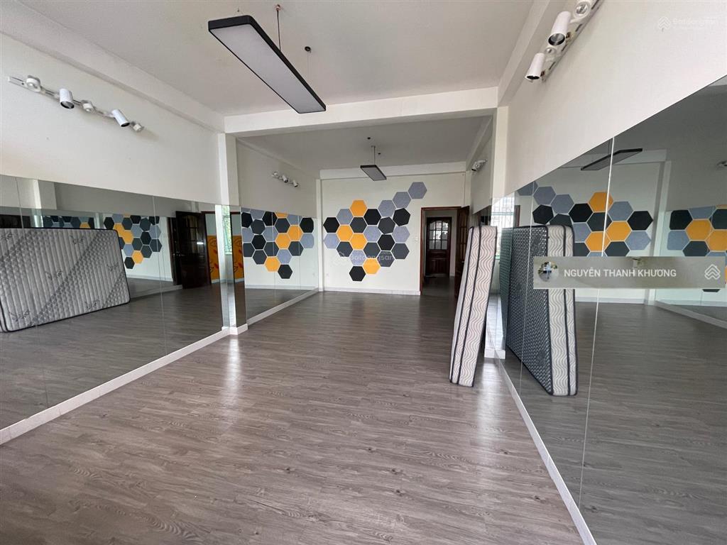 Cho thuê nhà hẻm 2 xe tải tránh nhau  15m 1/ phan văn trị  p5  tp hcm  ngay emart