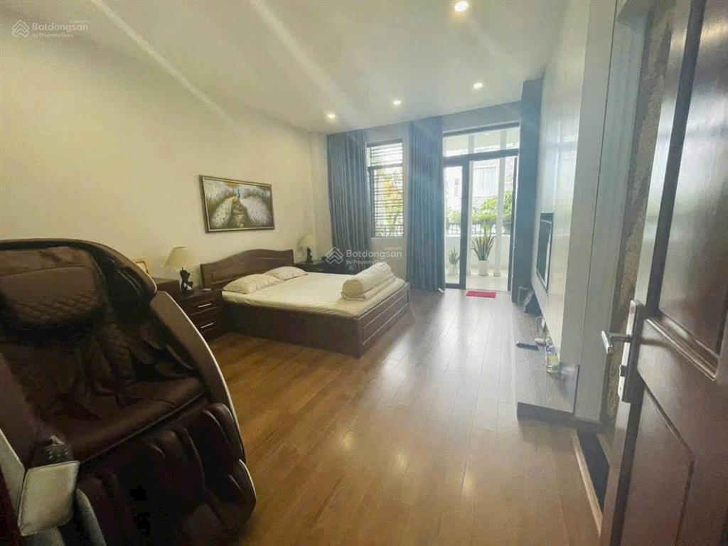 Nhà hẻm 10m dương quảng hàm, p.6, gò vấp  gần trường đại học nội vụ  6*24m  3 lầu