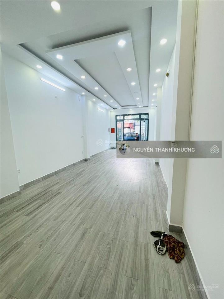 Cho thuê nhà (4x18m) 1 lầu trệt trống suốt quang trung  hẻm xe tải  p10  gv