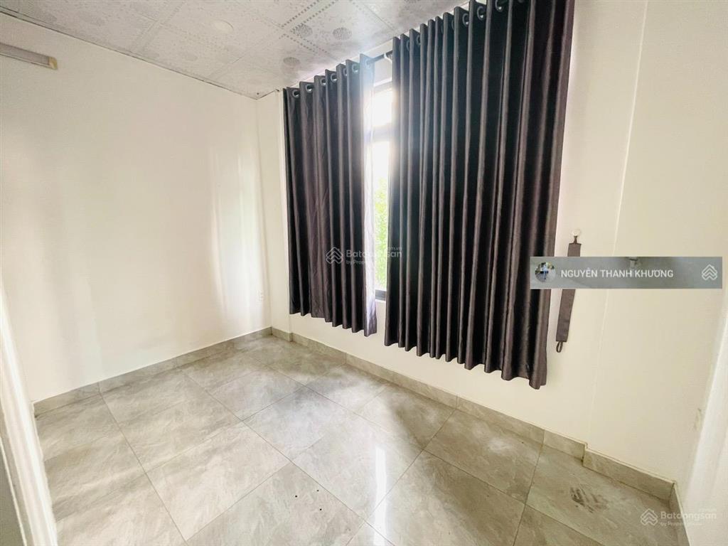 Cho thuê nhà (4x18m) 1 lầu trệt trống suốt quang trung  hẻm xe tải  p10  gv