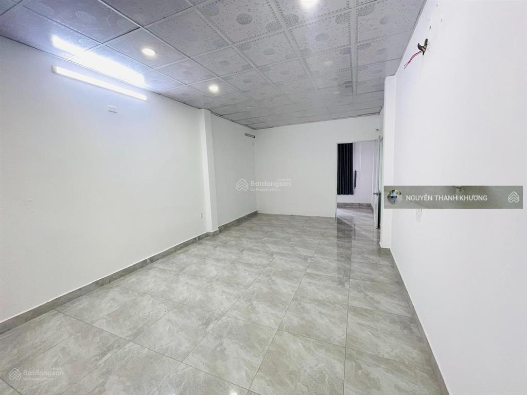 Cho thuê nhà (4x18m) 1 lầu trệt trống suốt quang trung  hẻm xe tải  p10  gv