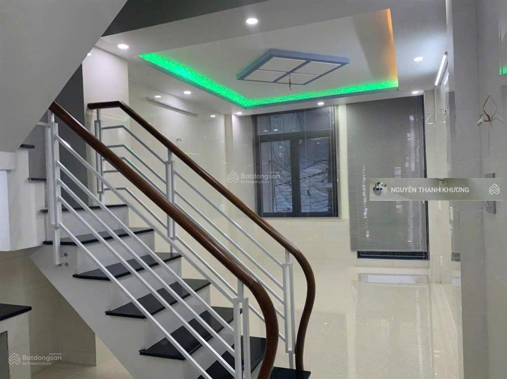 Nhà hẻm 8m  1 sẹc (nguyễn văn lượng) 4*12m 4 lầu  mới xây  như hình