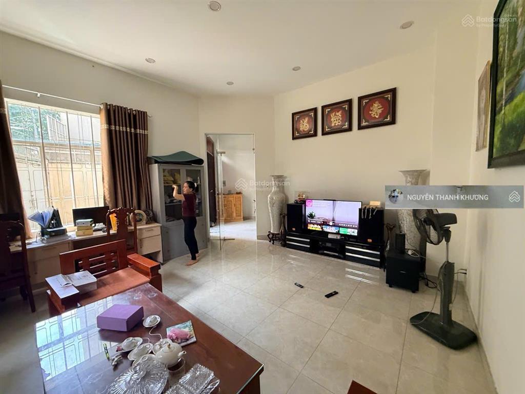 Cho thuê nhà hẻm 10m 1 sẹc  quang trung, p10, gò vấp  gần ủy ban quận gv cũ  15x16m  3 lầu