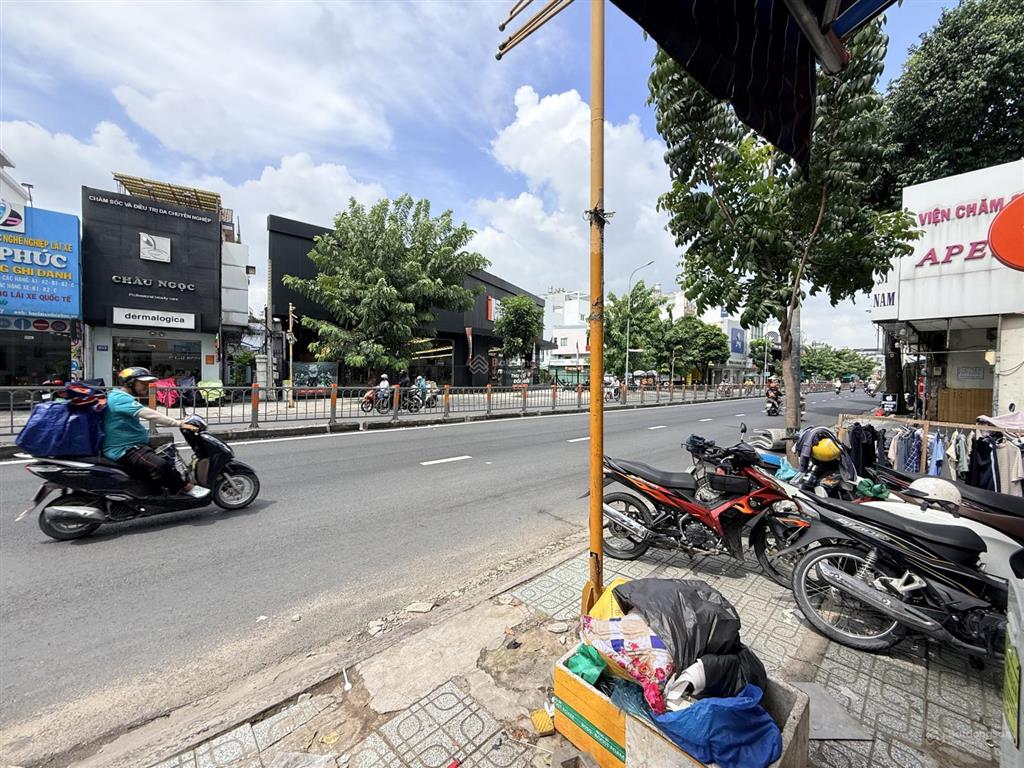 Cho thuê mặt tiền quang trung gò vấp  giá 9tr/th