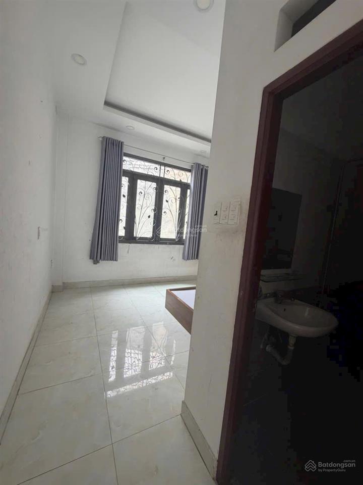 Cho thuê nhà nguyên căn đường số 28, p.6, gò vấp  2 lầu  hẻm ô tô