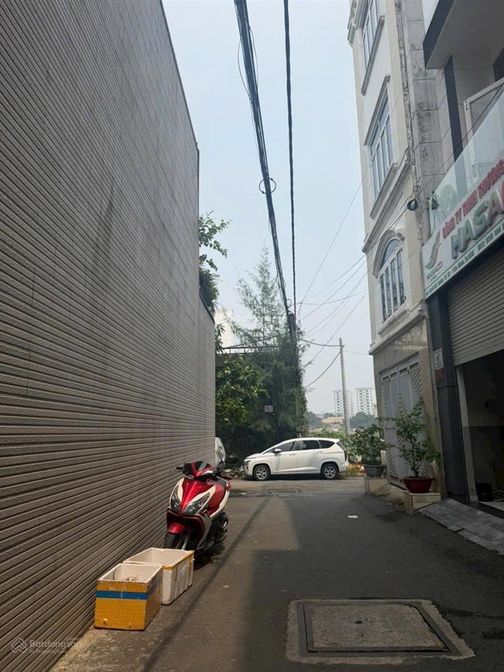 Cho thuê nhà nguyên căn đường số 28, p.6, gò vấp  2 lầu  hẻm ô tô