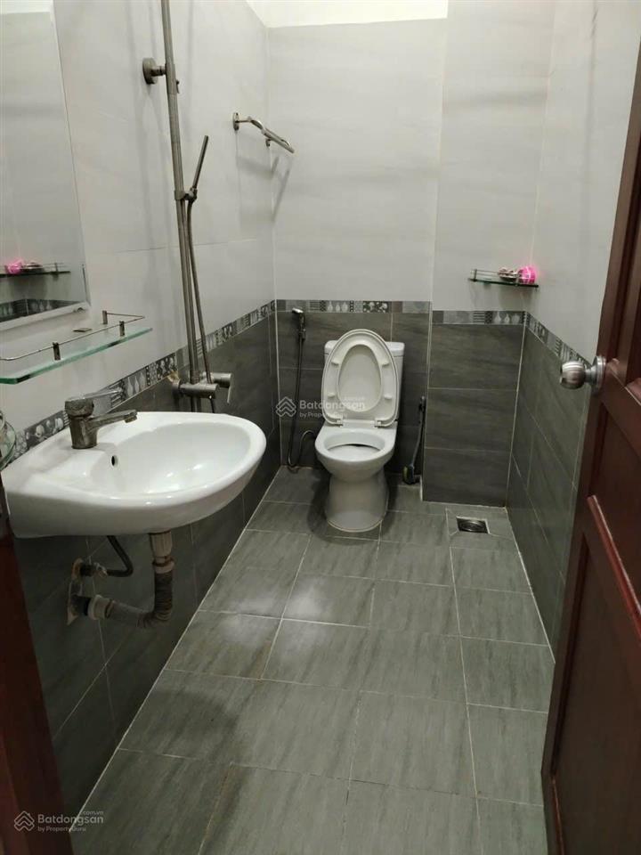 Cho thuê nhà nguyên căn đường số 28, p.6, gò vấp  2 lầu  hẻm ô tô