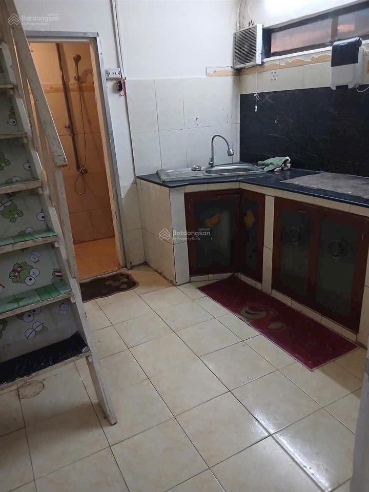 Nhà cũ 2,5 tầng ngay hàng xanh, 33m2, tiện cải tạo/xây mới ngộp còn 4,19tỷ