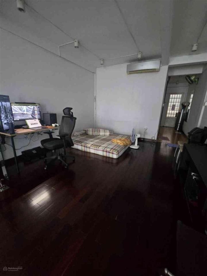 Gấp bán chung cư cũ nơ trang long lầu thấp g60m2 hơn 2tỷ có shr