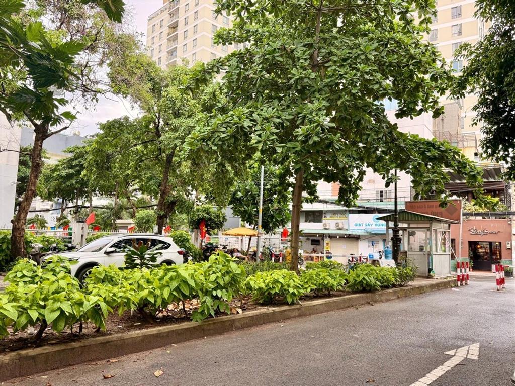 Gấp bán chung cư mt nguyễn thượng hiền g130m2, thang máy nhà đẹp, sổ hồng 7,2 tỷ