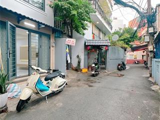 Nhà mặt tiền khu vip phan xích long, 4 tầng nhà mới đẹp hơn 7 tỷ