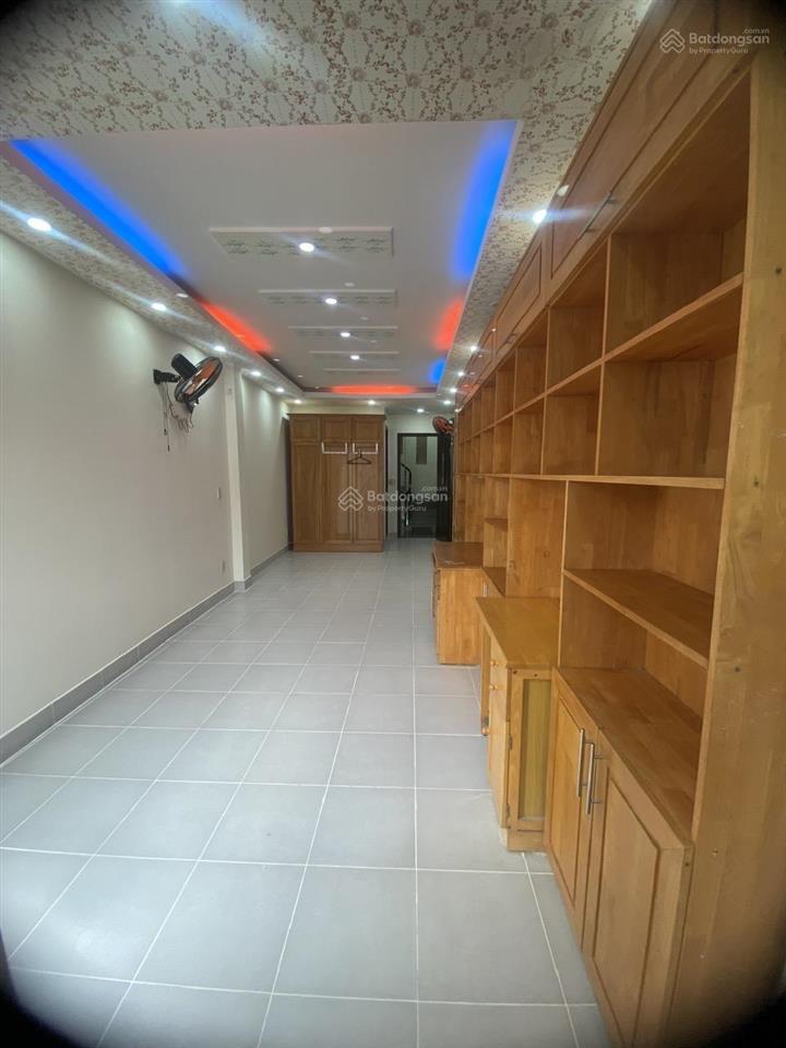 Cho thuê nhà 5 tầng hẻm xe tải vip trần khắc chân, dân trí cao, 4pn ở kết hợp kinh doanh 20tr