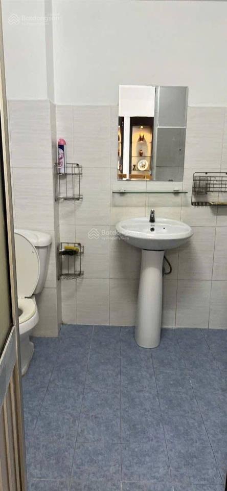 Cho thuê chung cư trường sa ngay vip phan xích long 8,5tr/tháng, có thang máy