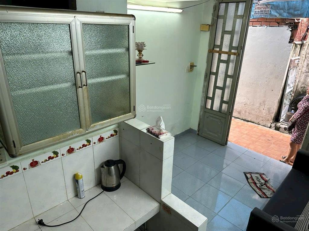 Gấp bán nhà nơ trang long, chưa tới 100tr/m cả đất và nhà