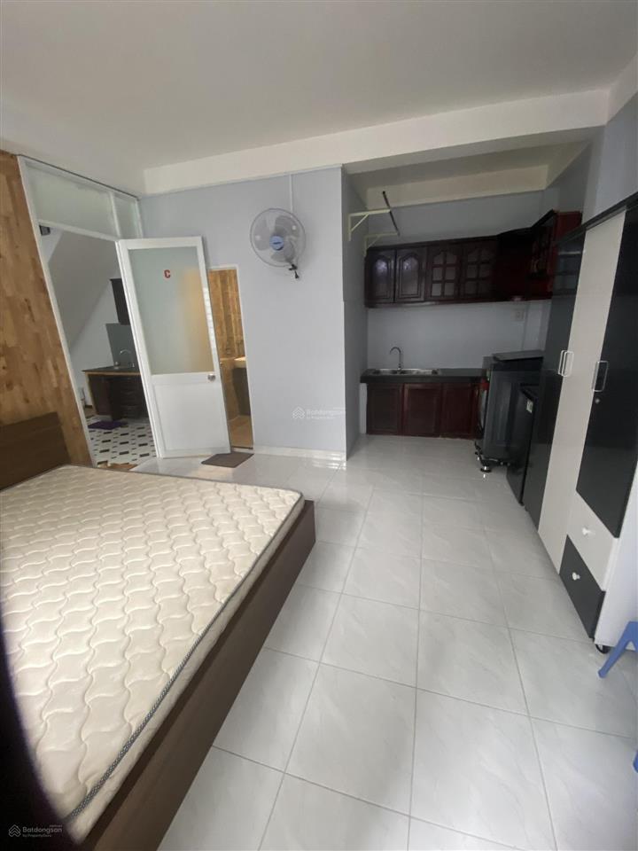 Cho thuê 1pn trệt hẻm xe hơi vip thạch thị thanh, full nội thất đẹp, thoáng mát, cửa riêng 6tr
