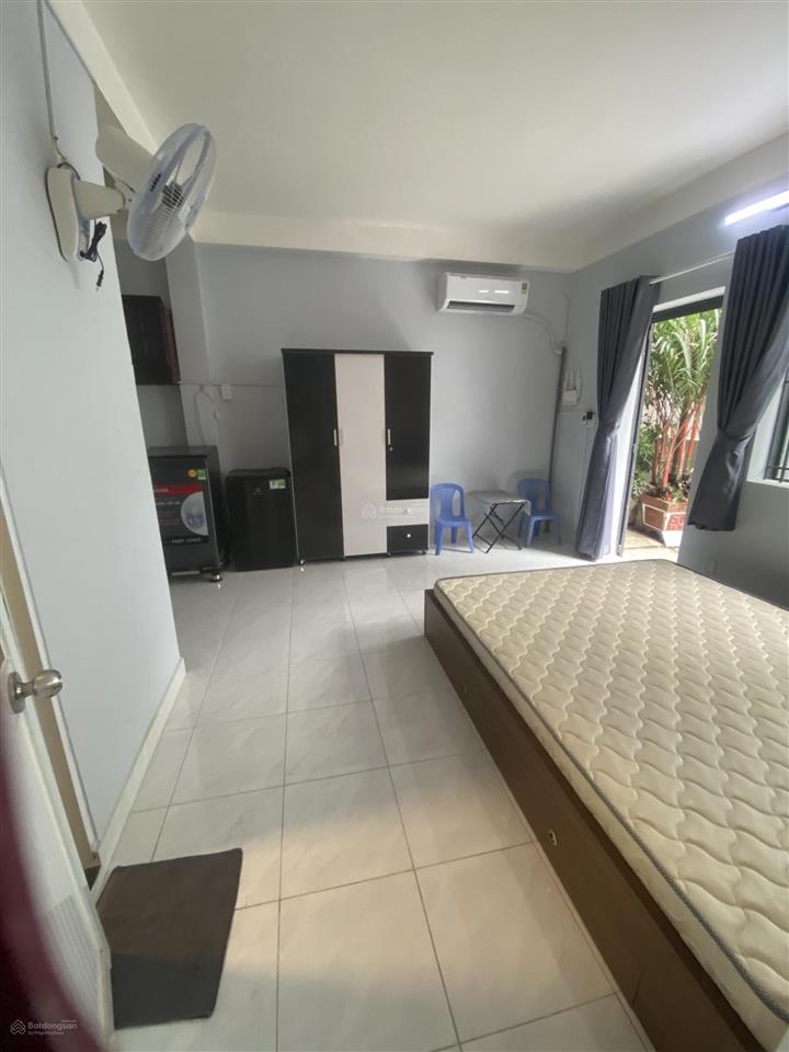 Cho thuê 1pn trệt hẻm xe hơi vip thạch thị thanh, full nội thất đẹp, thoáng mát, cửa riêng 6tr