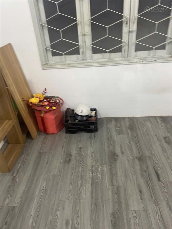 Cho thuê chung cư cũ lê quý đôn 2pn giá 9tr, ko phí dịch vụ