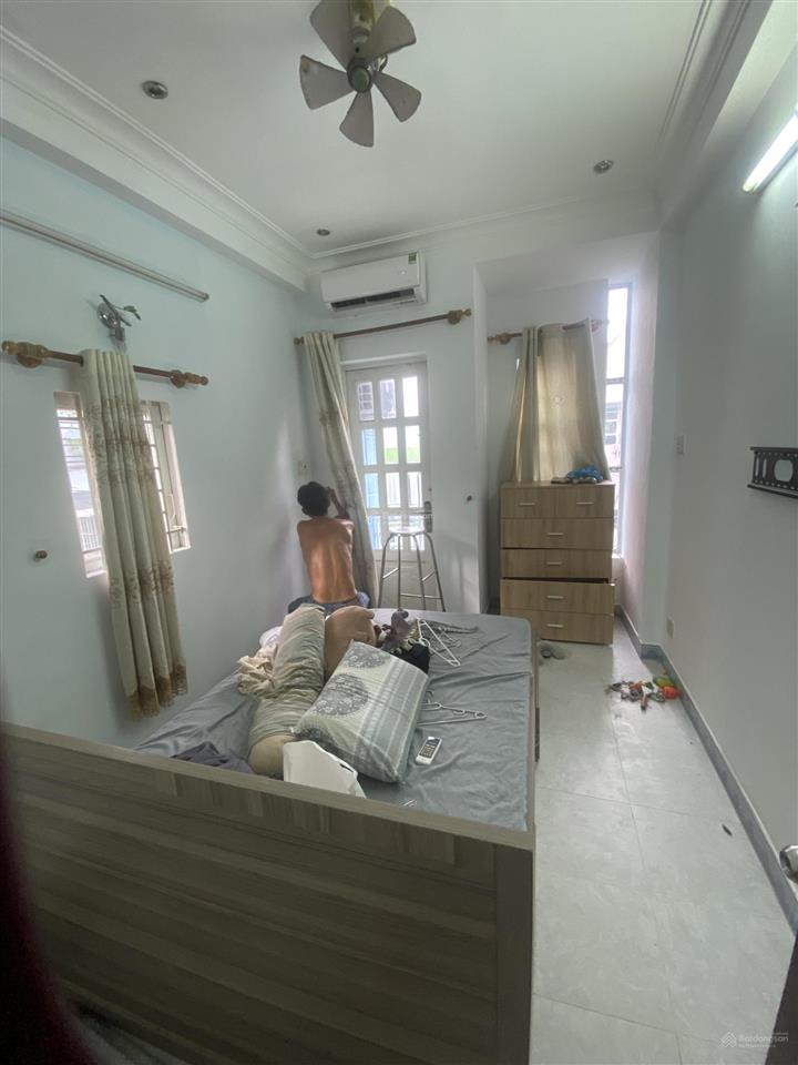 Cho thuê nhà mới đẹp điện biên phủ 4pn gần nhà thờ mông triệu 14tr tl