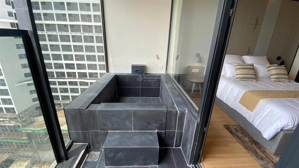 Bán căn hộ khách sạn khoáng nóng full nội thất 5 sao. dòng tiền 10%/năm. đã đi vào hoạt động