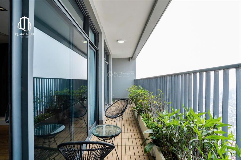 Chính chủ đã có nội thất vào ở luôn, tầng đẹp view thoáng, hỗ trợ vay, có slot xe dưới hầm