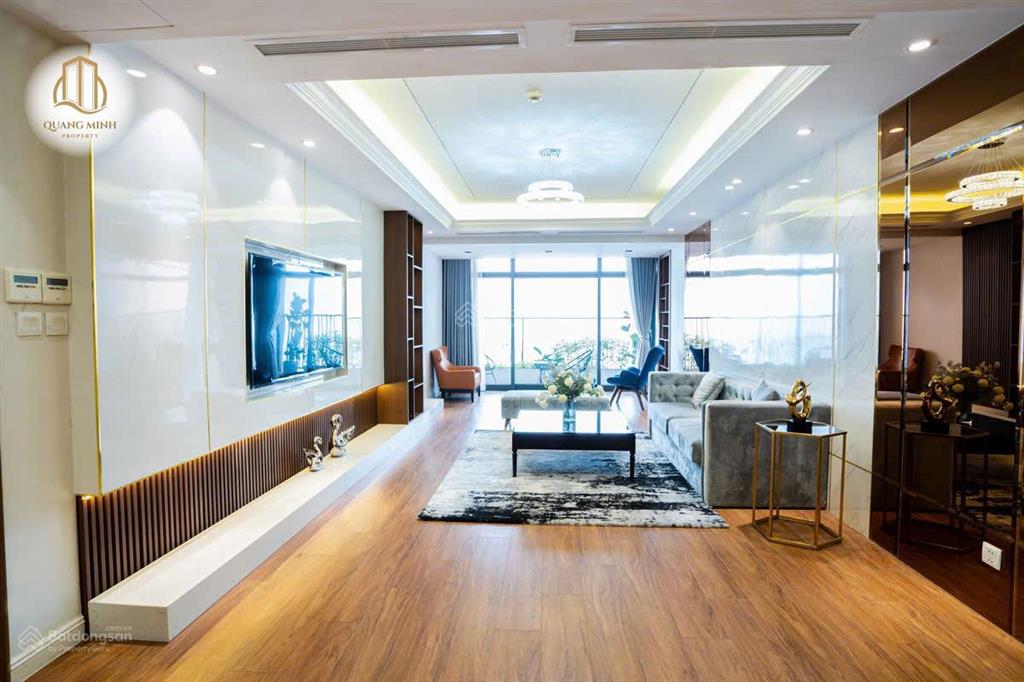 Chính chủ đã có nội thất vào ở luôn, tầng đẹp view thoáng, hỗ trợ vay, có slot xe dưới hầm