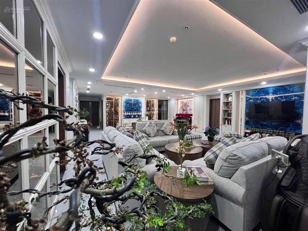 Chính chủ cần bán 2 căn hộ đập thông tầng siêu đẹp, nhà mới làm nội thất đẹp lung linh sẵn 3slot xe