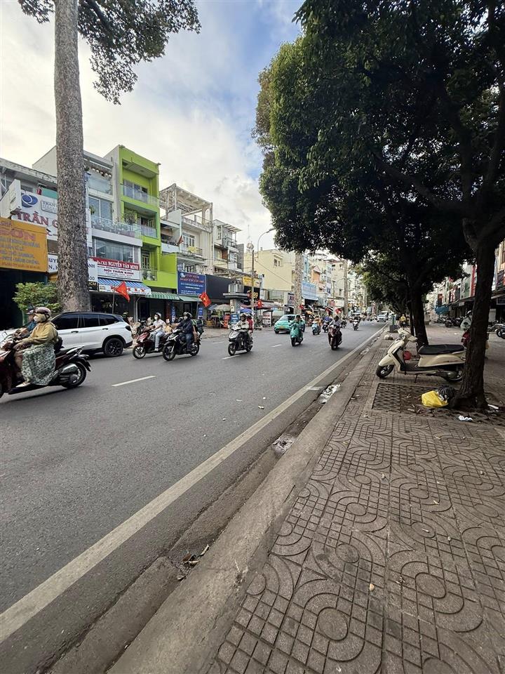 Siêu rẻ nhà mặt tiền đường hùng vương q5  diện tích 91m2  4 tầng vỉa hè 8m