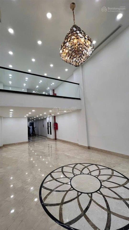 Giảm 10 tỷ! building 1 hầm 8 tầng mt trần quốc hoàn tân bìnhdt5.2x30m hđt 140tr/th giá 58 tỷ tl