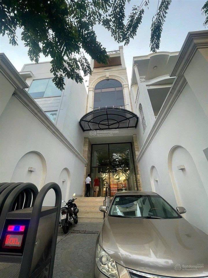 Giảm 10 tỷ! building 1 hầm 8 tầng mt trần quốc hoàn tân bìnhdt5.2x30m hđt 140tr/th giá 58 tỷ tl