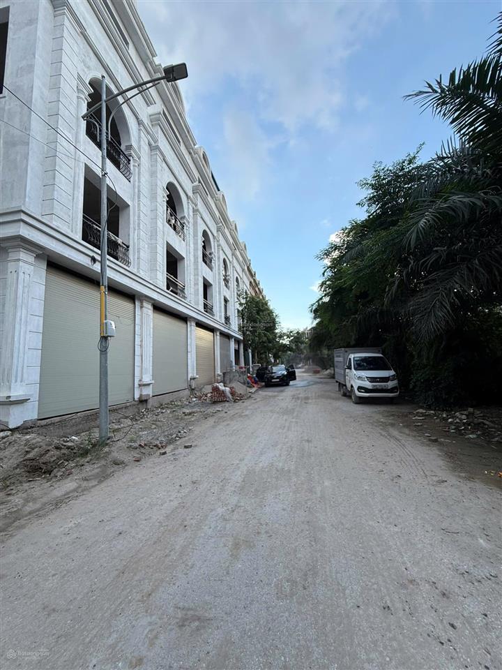 Bán nhà 4 tầng view công viên khu đô thị phúc thành, mỹ hào, hưng yên
