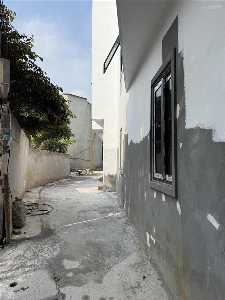 Hiếm bán nhà 4 tầng mới xây ô tô đỗ sân tại thôn hoằng, xã lạc đạo, hưng yên