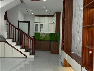 Hiếm bán nhà 4 tầng mới xây ô tô đỗ sân tại thôn hoằng, xã lạc đạo, hưng yên