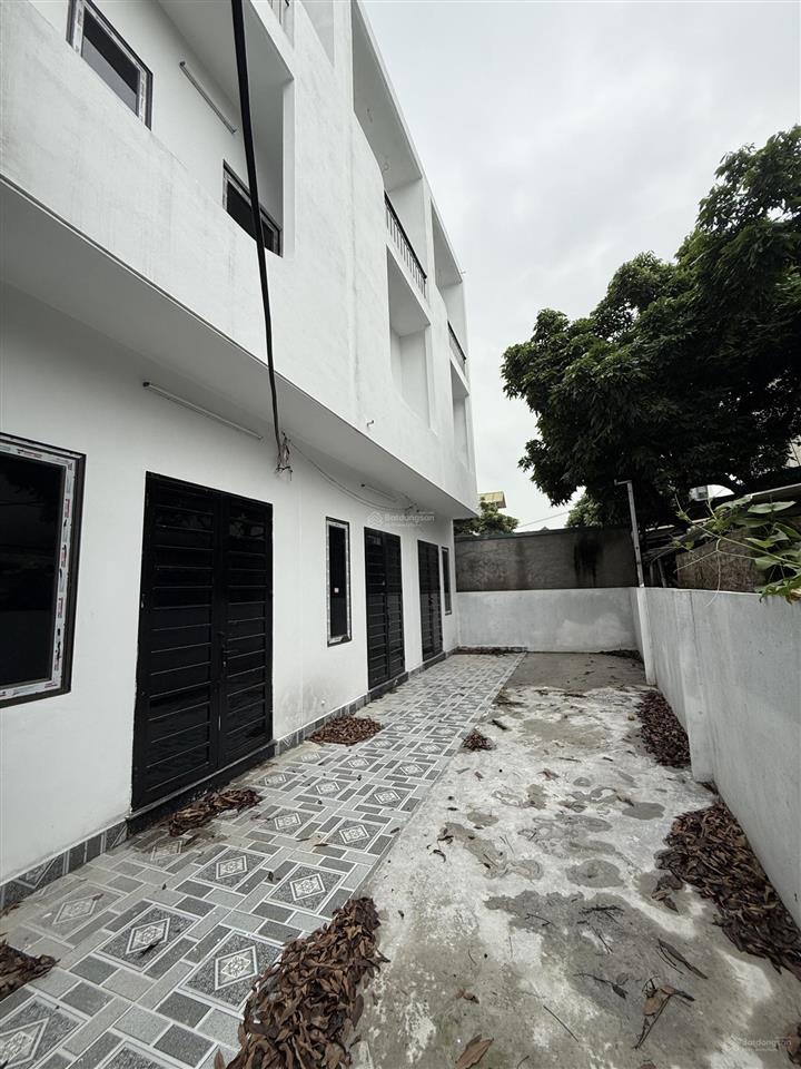 Hiếm bán nhà 3 tầng mới xây giá rẻ tại nhân vinh, phường đường hào, hưng yên