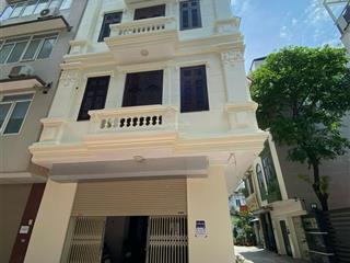 Cho thuê nhà đường nguyễn cơ thạch, nam từ liêm. dt 135m, 5 tầng, căn góc 2 mặt tiền. giá 38tr/th